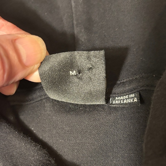 Hugo Boss Black Short-Sleeved Hoodie with Logo - Picture 4 of 12